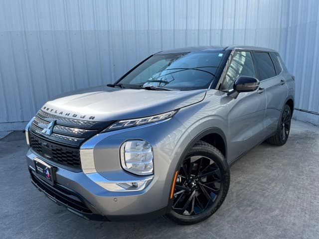 2023 Mitsubishi Outlander SE Black Edition